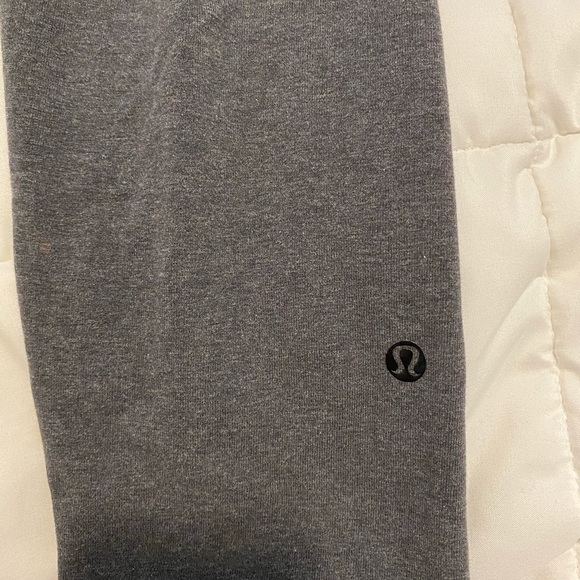 Lululemon cropped grey leggings - Picture 4 of 4
